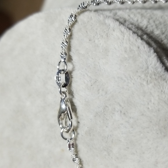 Gorgeous 925 silver chain necklace. Excellent like new condition - Picture 6 of 8